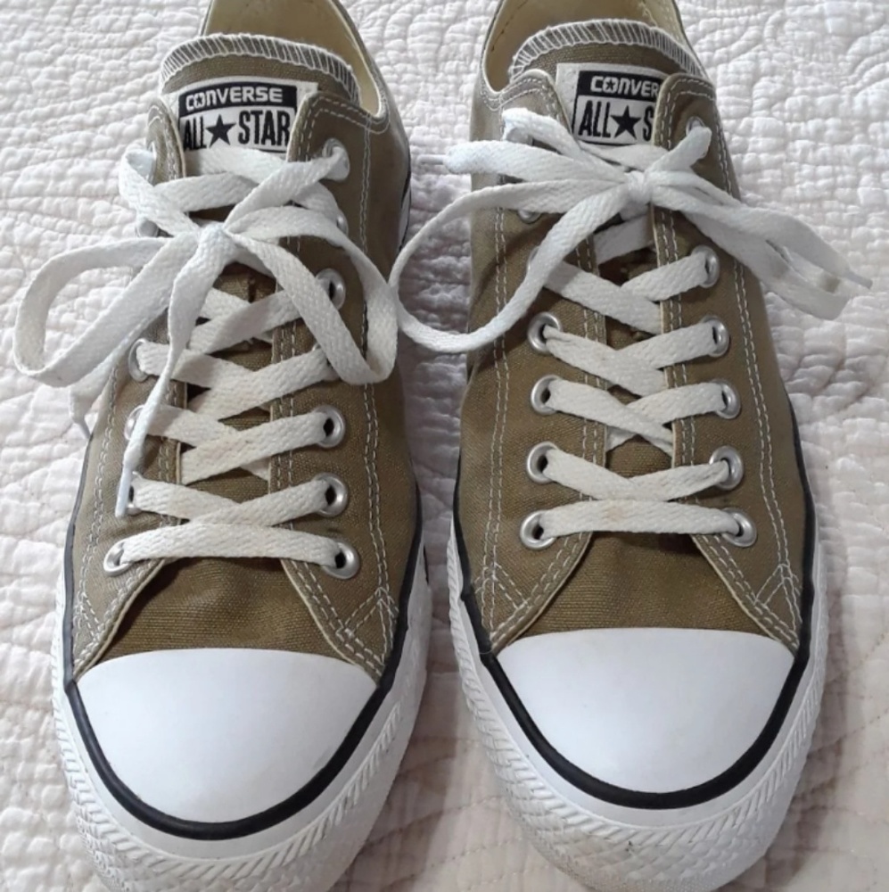 NEW!  CONVERSE SNEAKERS